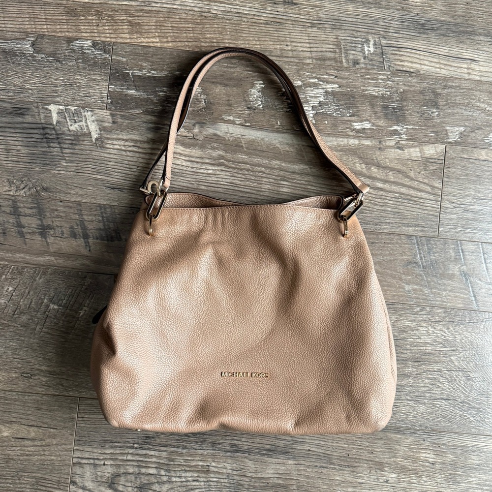 Michael Kors Leighton Satchel Shoulder Bag Gold Chain Camel Pebbled Leather Chic